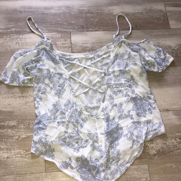 Charlotte Russe Tops - Charlotte Russe cold shoulder backless top
